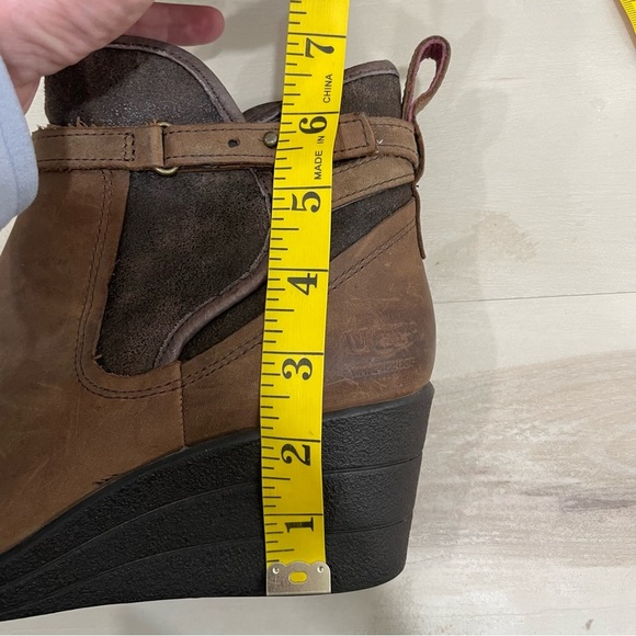UGG Women's Size 8 Emalie Waterproof Wedge Leather Ankle Booties Brown 1008017 - Picture 13 of 14